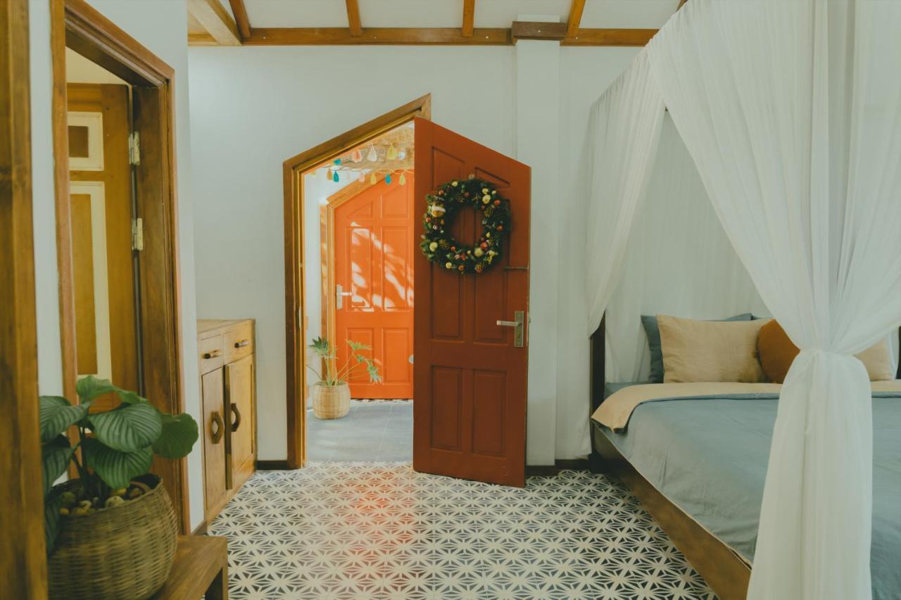 The Wooden Gate Hotel Xuan Son Exterior photo