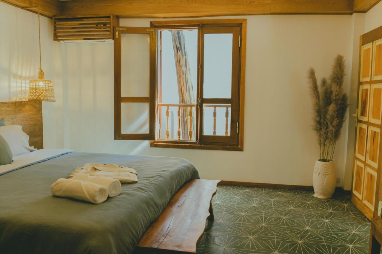 The Wooden Gate Hotel Xuan Son Exterior photo