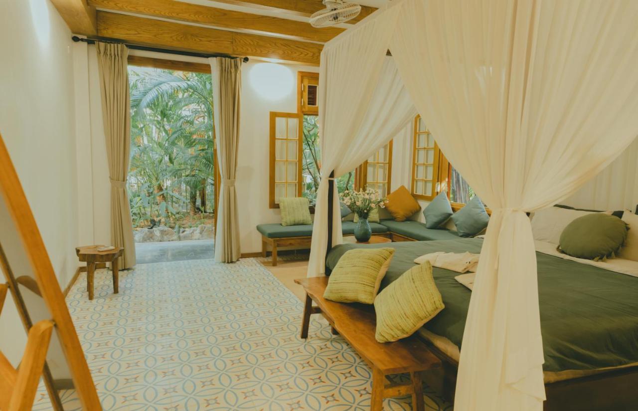 The Wooden Gate Hotel Xuan Son Exterior photo